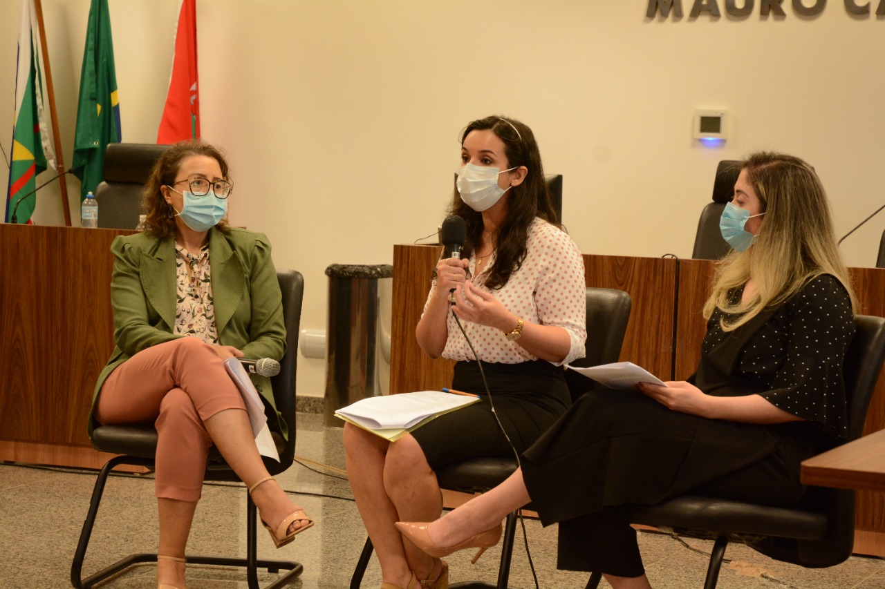 Juízas Lana Leitão Martins, Suelen Alves e Rafaella Holanda Silveira, durante a divulgação do estudo "Até que a Morte Nos Separe", sobre feminicídios em Roraima. 