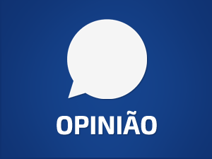 Imagem ilustrativa  colorida com o fundo na cor azul escuro, mostra um balão de diálogo com a palavra “opinião”, escrita abaixo da figura.