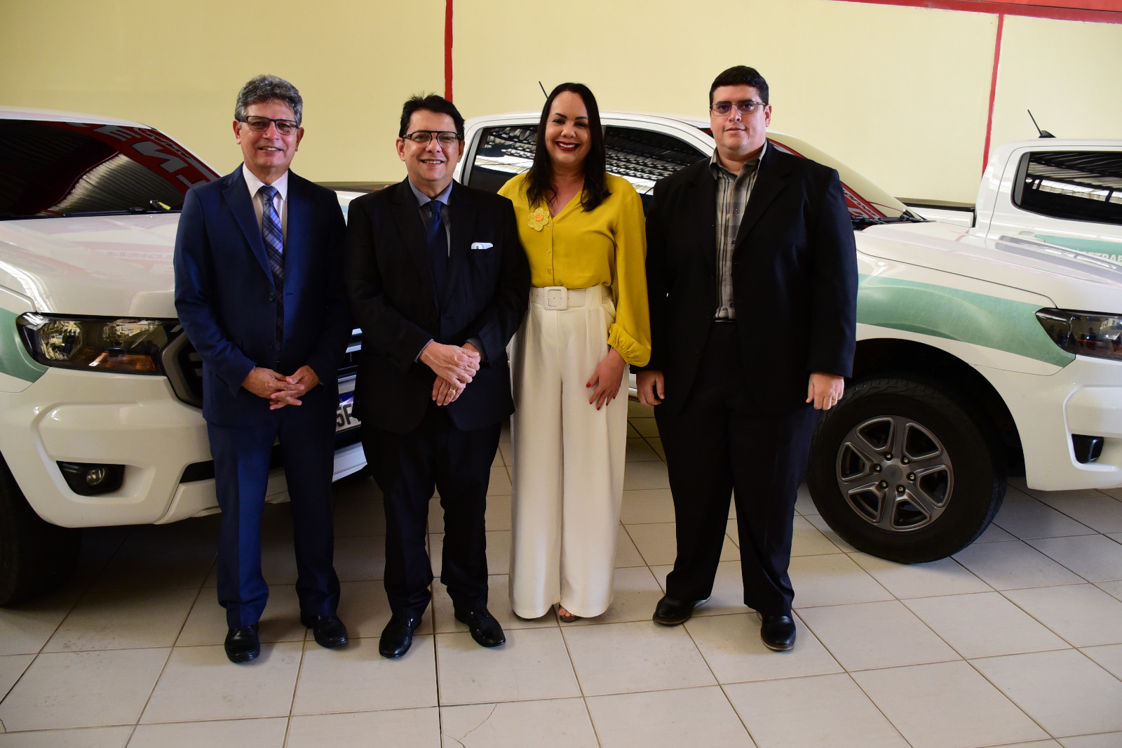 foto colorida de autoridades do TJRR pousando para a foto