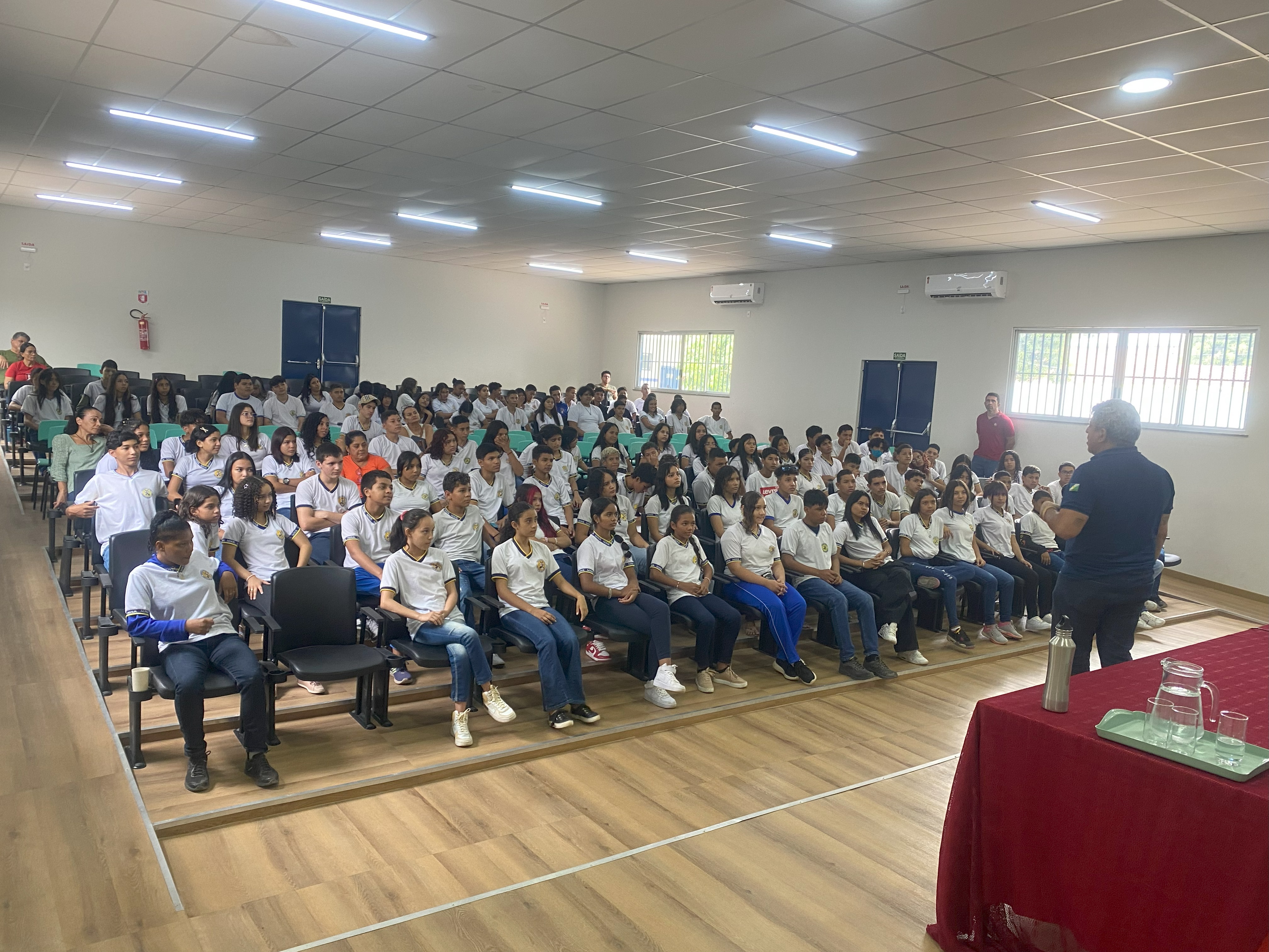 PARTICIPAÇÃO SOCIAL - Ouvidoria-Geral de Justiça promove palestra na Escola Estadual Professora Maria Neves Rezende