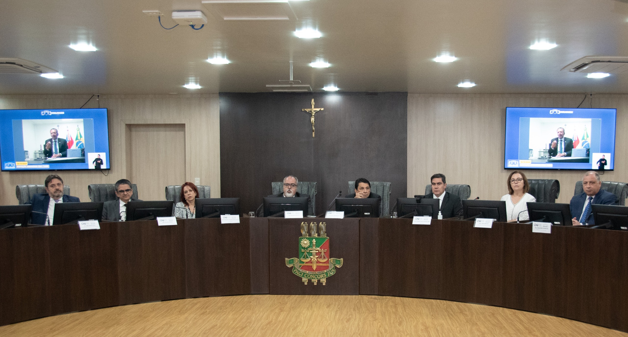 CNJ conclui inspeção e reconhece avanços do Tribunal de Justiça de Roraima - mesa de autoridades.