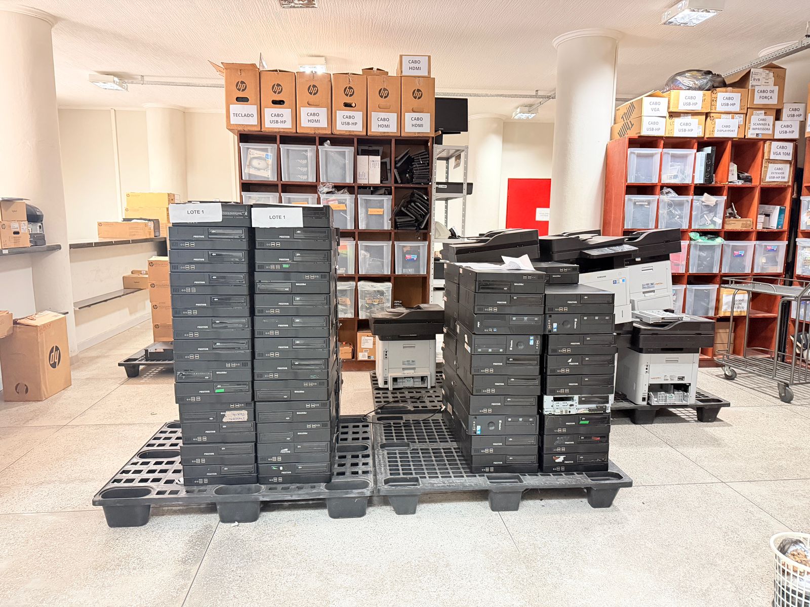 Leilão de equipamentos eletrônicos amplia acesso à tecnologia e promove sustentabilidade