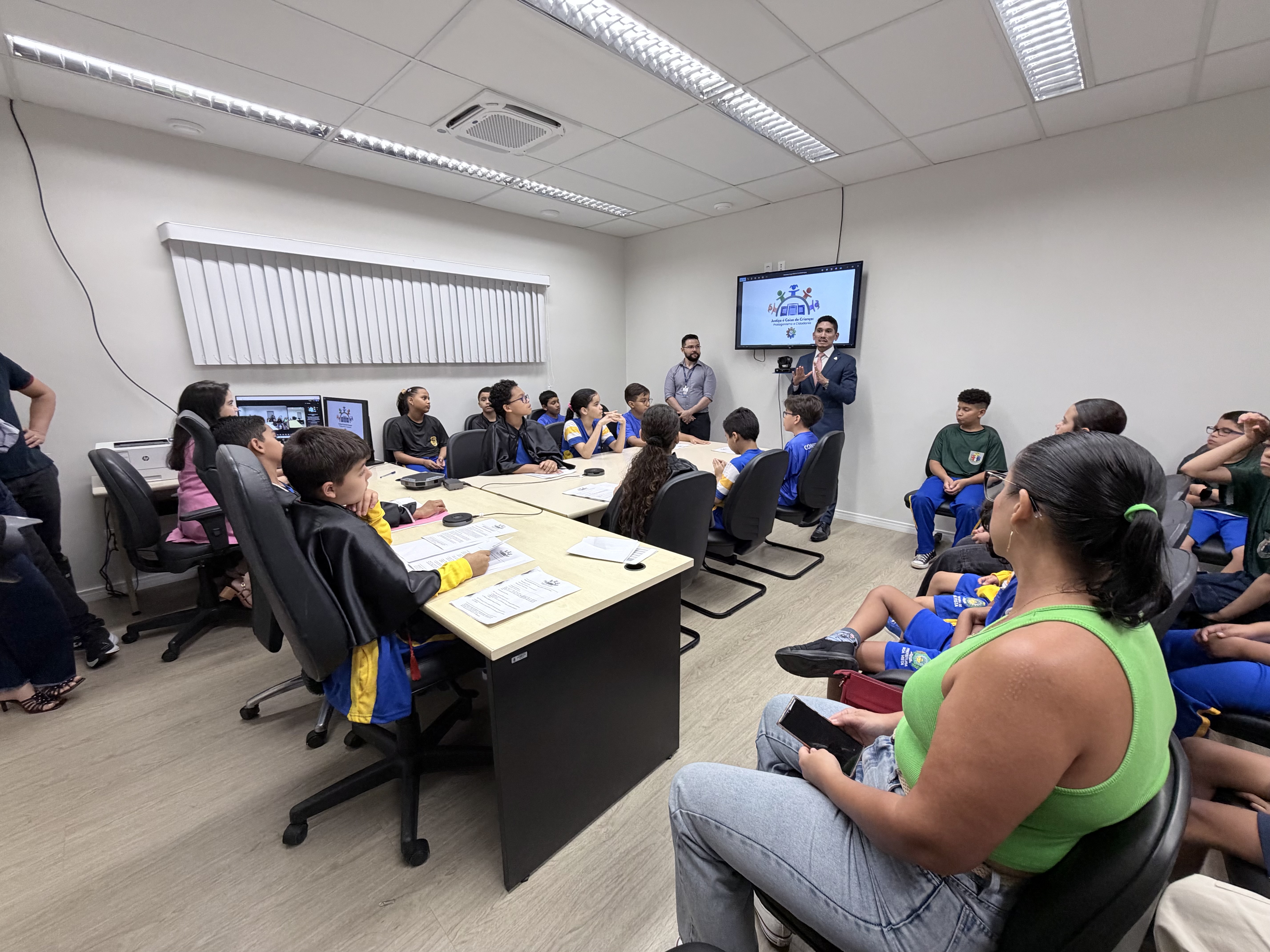 Projeto “Justiça é Coisa de Criança” aproxima estudantes do Poder Judiciário em Roraima