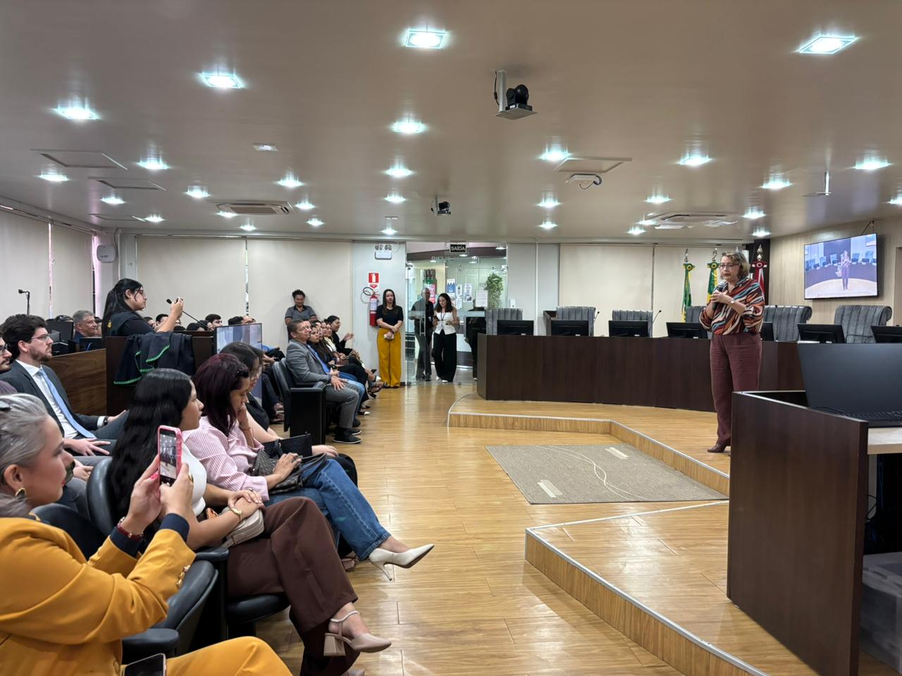 Acadêmicos de direito realizam visita técnica ao Palácio da Justiça
