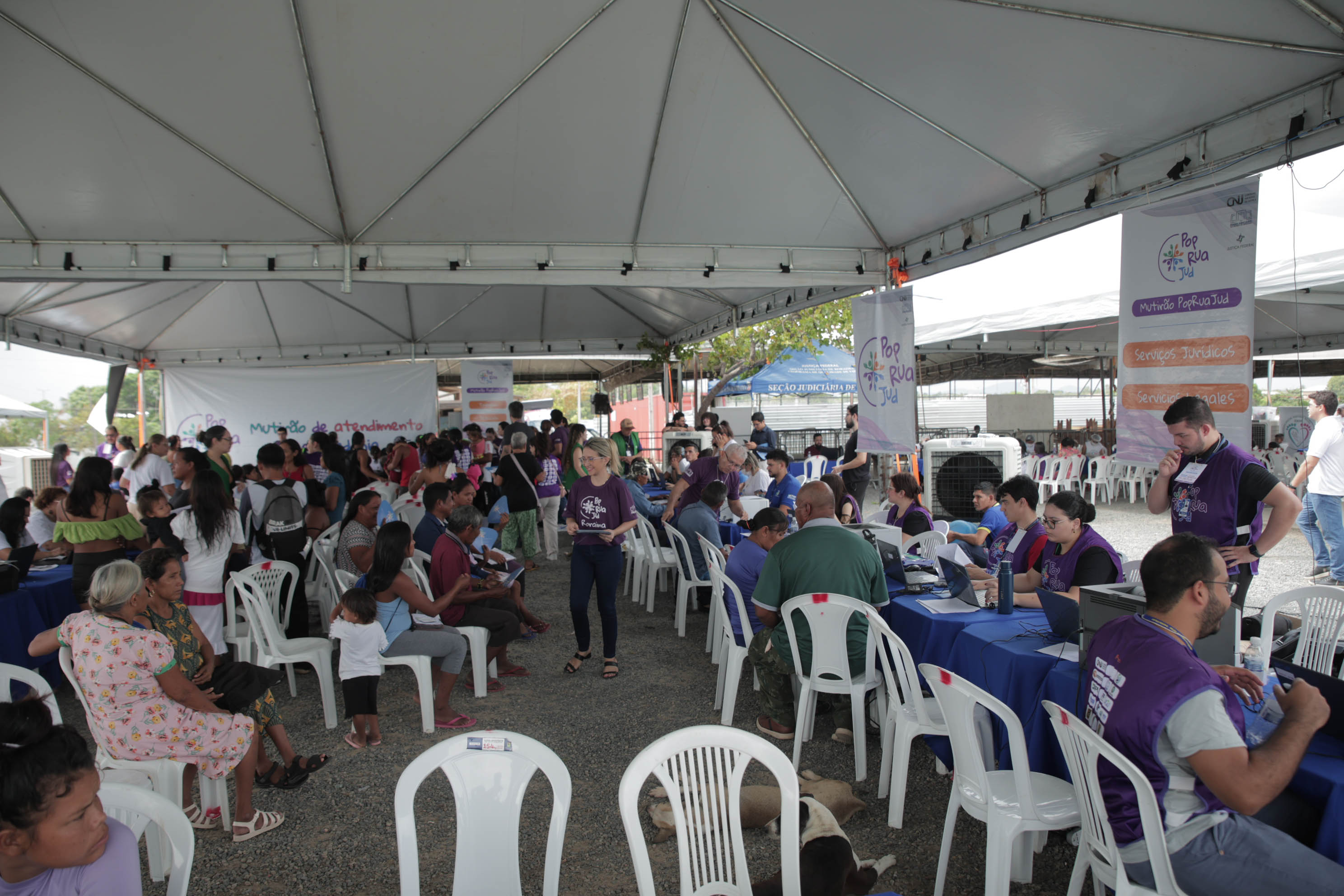 POPRUAJUD - Sistema de Justiça leva cidadania e serviços jurídicos a abrigo com mais de mil indígenas em Roraima