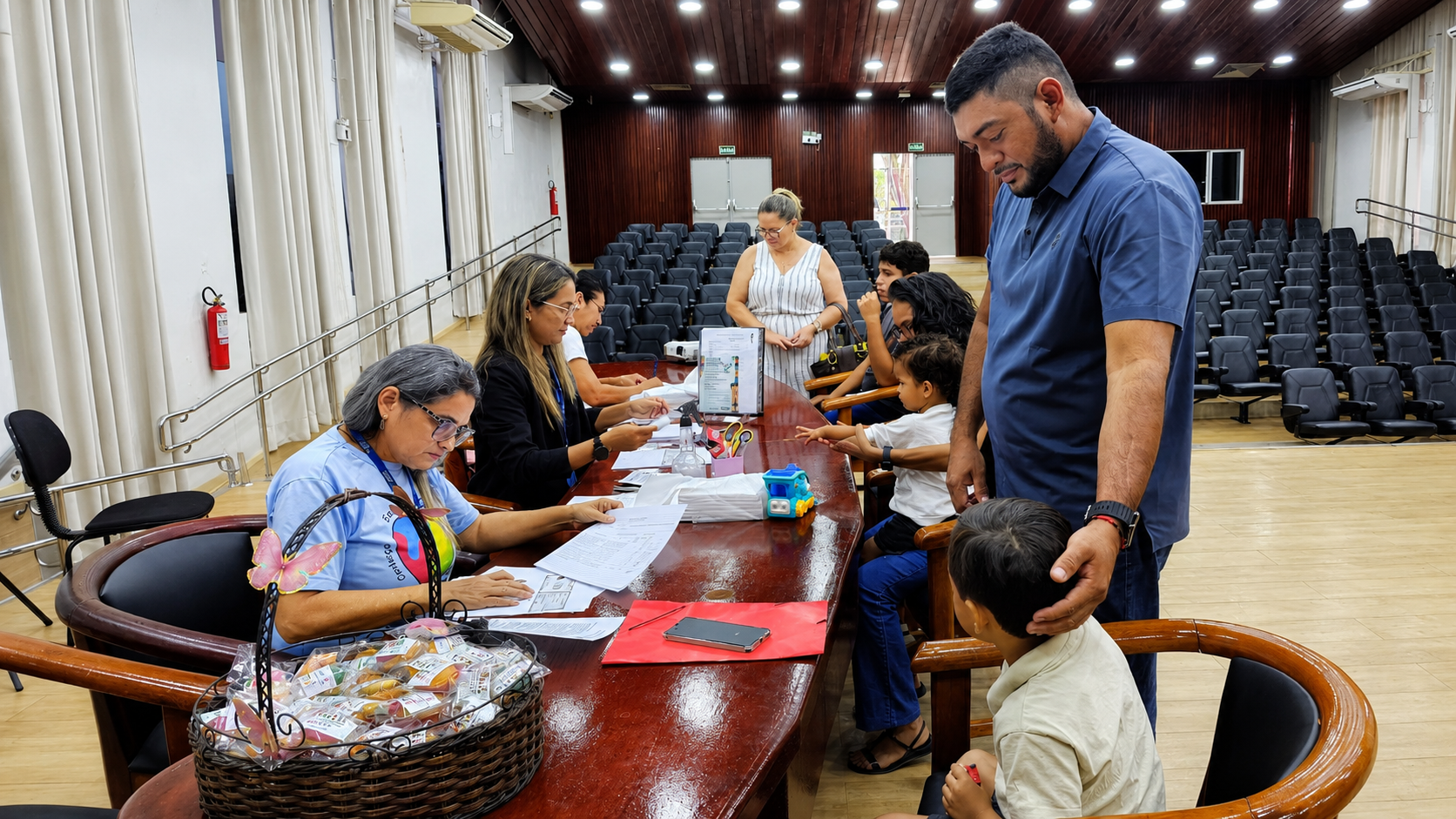 Terceira etapa de emissão da Carteira da Pessoa com TEA amplia acesso ao documento no Fórum Cível