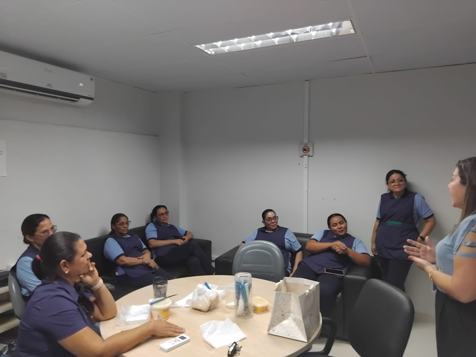 Blitz da Ouvidoria leva informação e acolhimento sobre o Protocolo Ema'num no TJRR
