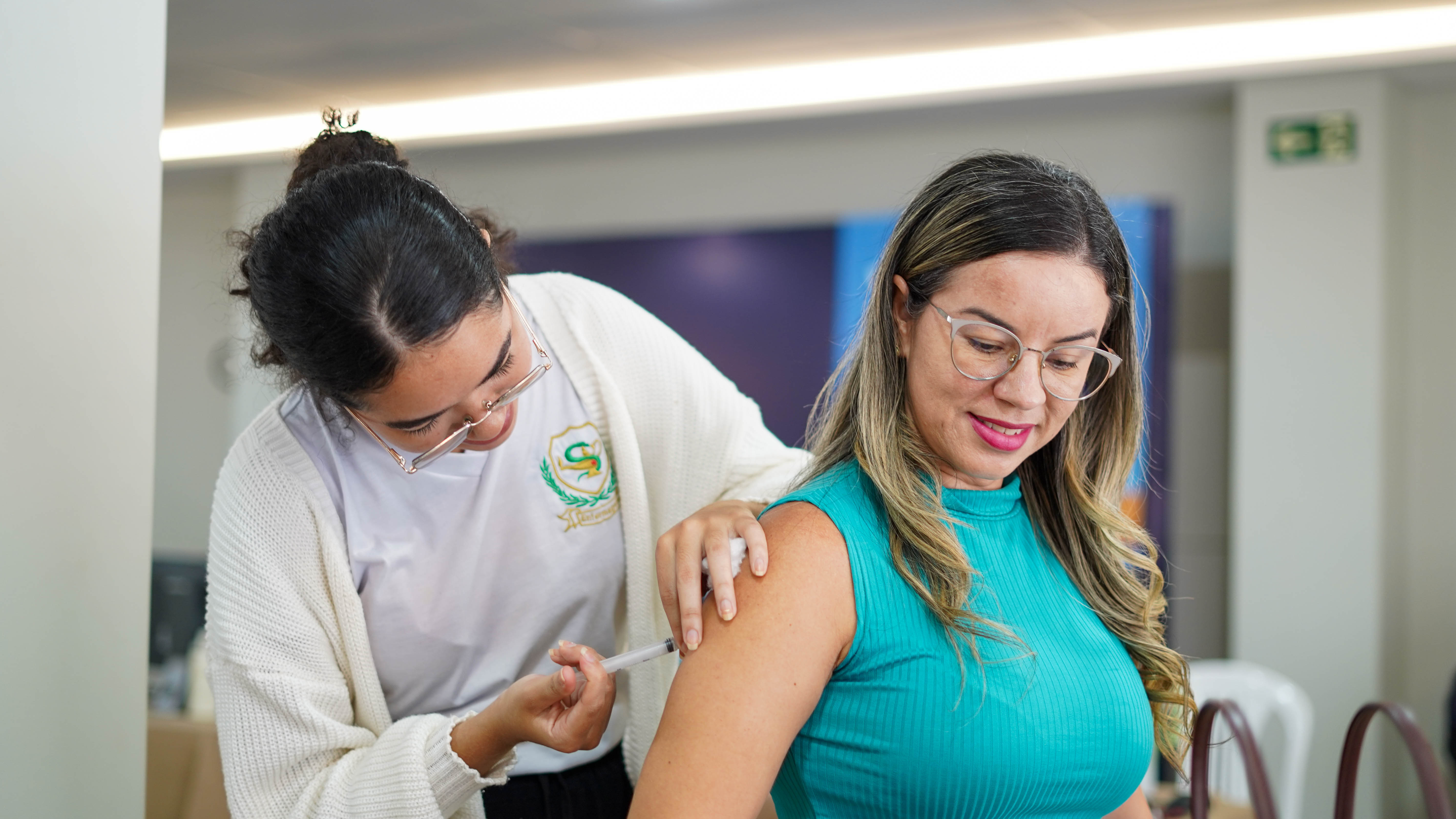 Campanha de vacinação reúne comunidade e registra quase 400 imunizações