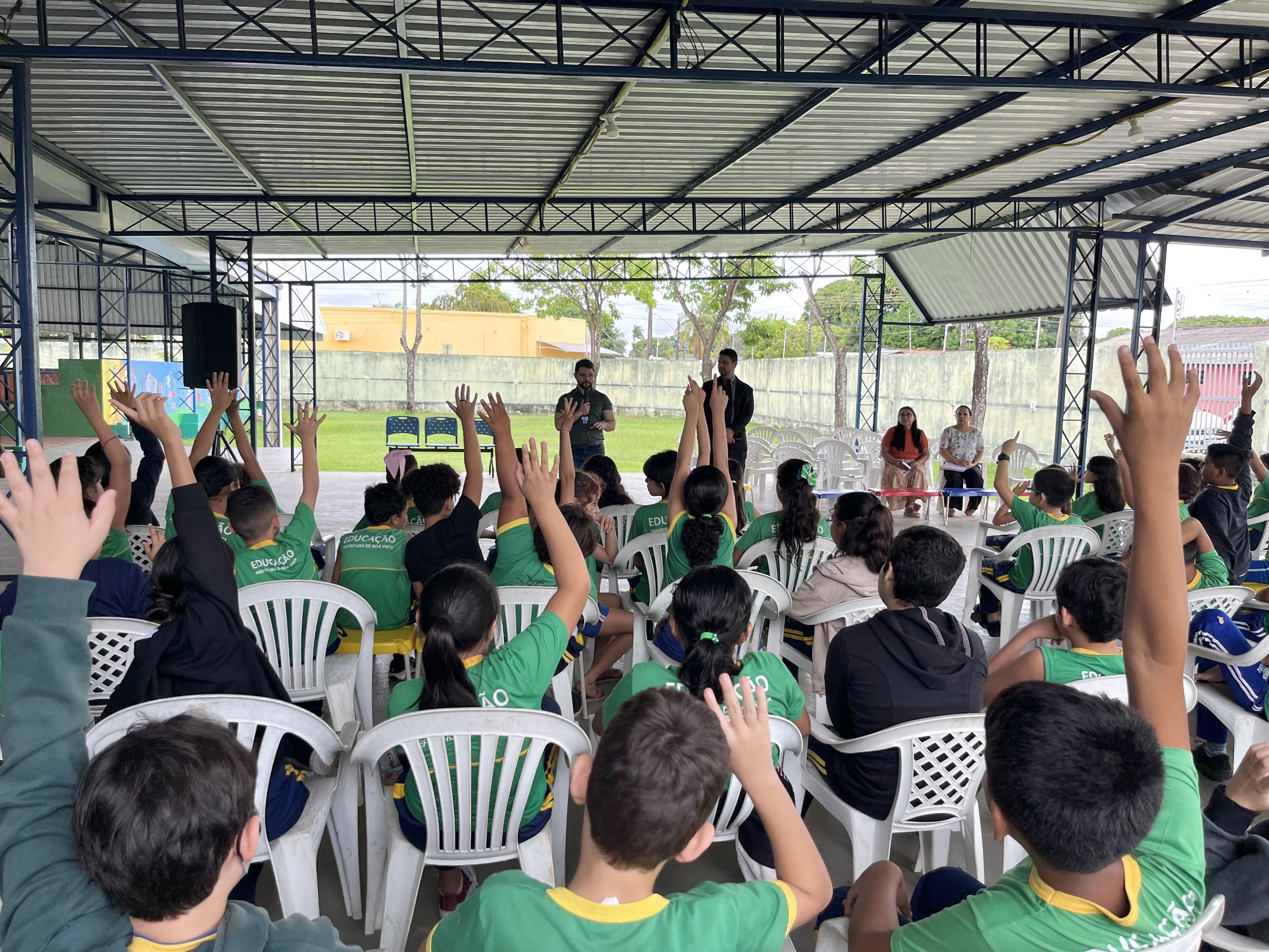 JUSTIÇA E EDUCAÇÃO – Judiciário promove bate-papo educativo em escola de Boa Vista
