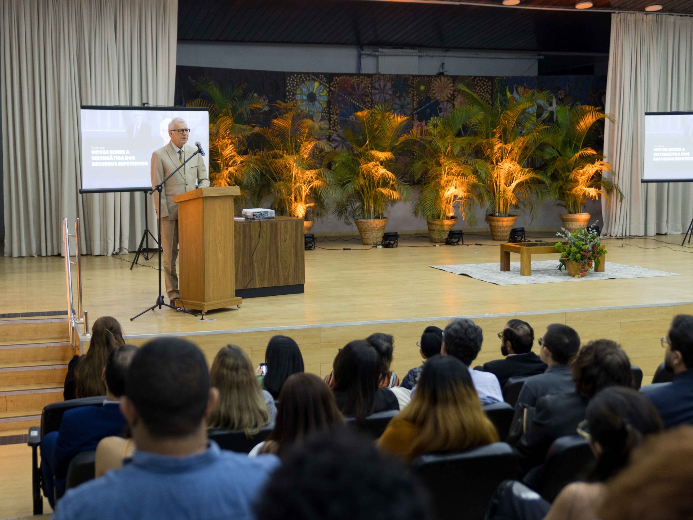 Justiça de Roraima recebe ministro do STJ em palestra sobre recursos repetitivos