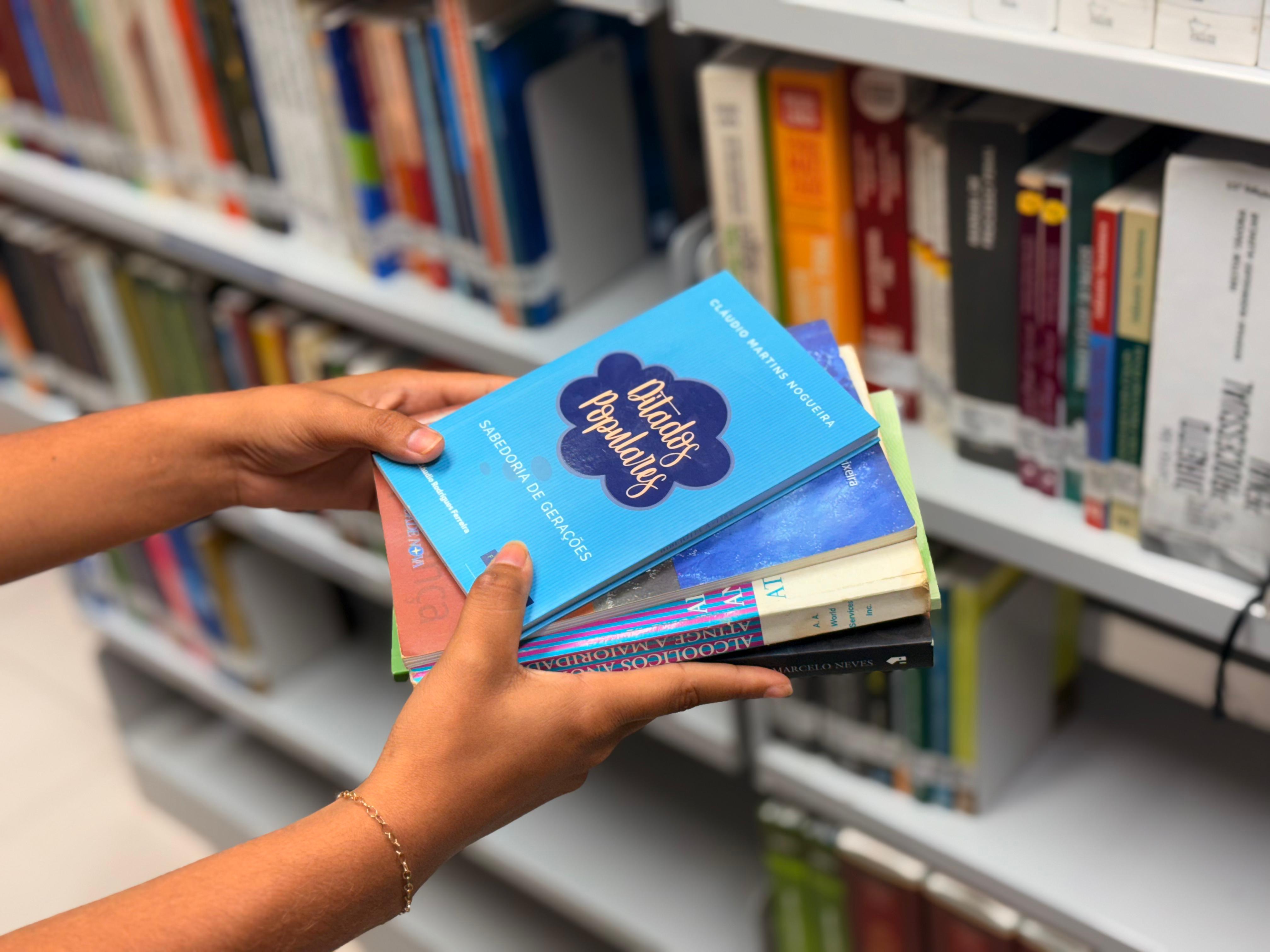 SETEMBRO AMARELO - Arrecadação de livros de autoajuda potencializa ações pela saúde mental