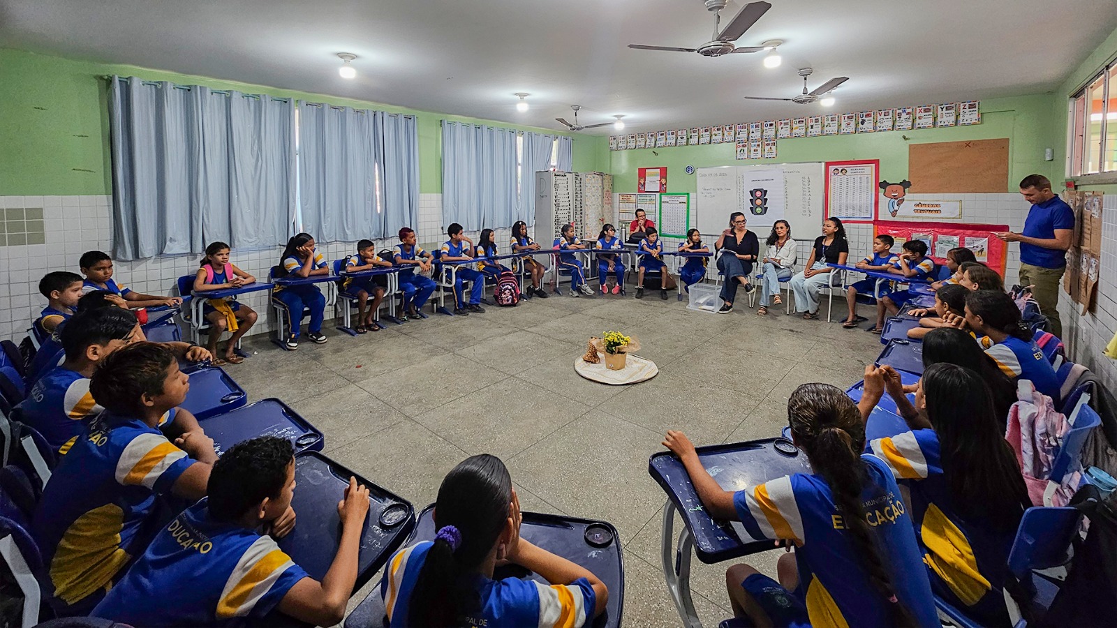 SETEMBRO AMARELO - Alunos do 5º ano participam de círculo sobre inteligência emocional