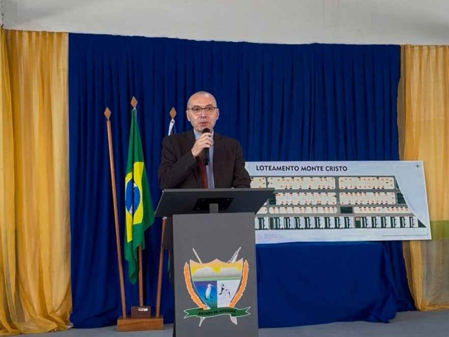 Foto colorida mostra o corregedor-Geral de Justiça do TJRR, desembargador Erick Linhares, durante discurso. Foto colorida mostra o corregedor-Geral de Justiça do TJRR, desembargador Erick Linhares, durante discurso.