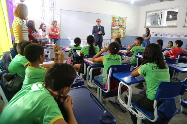Alunos durante a palestra do Maria Vai a Escola.